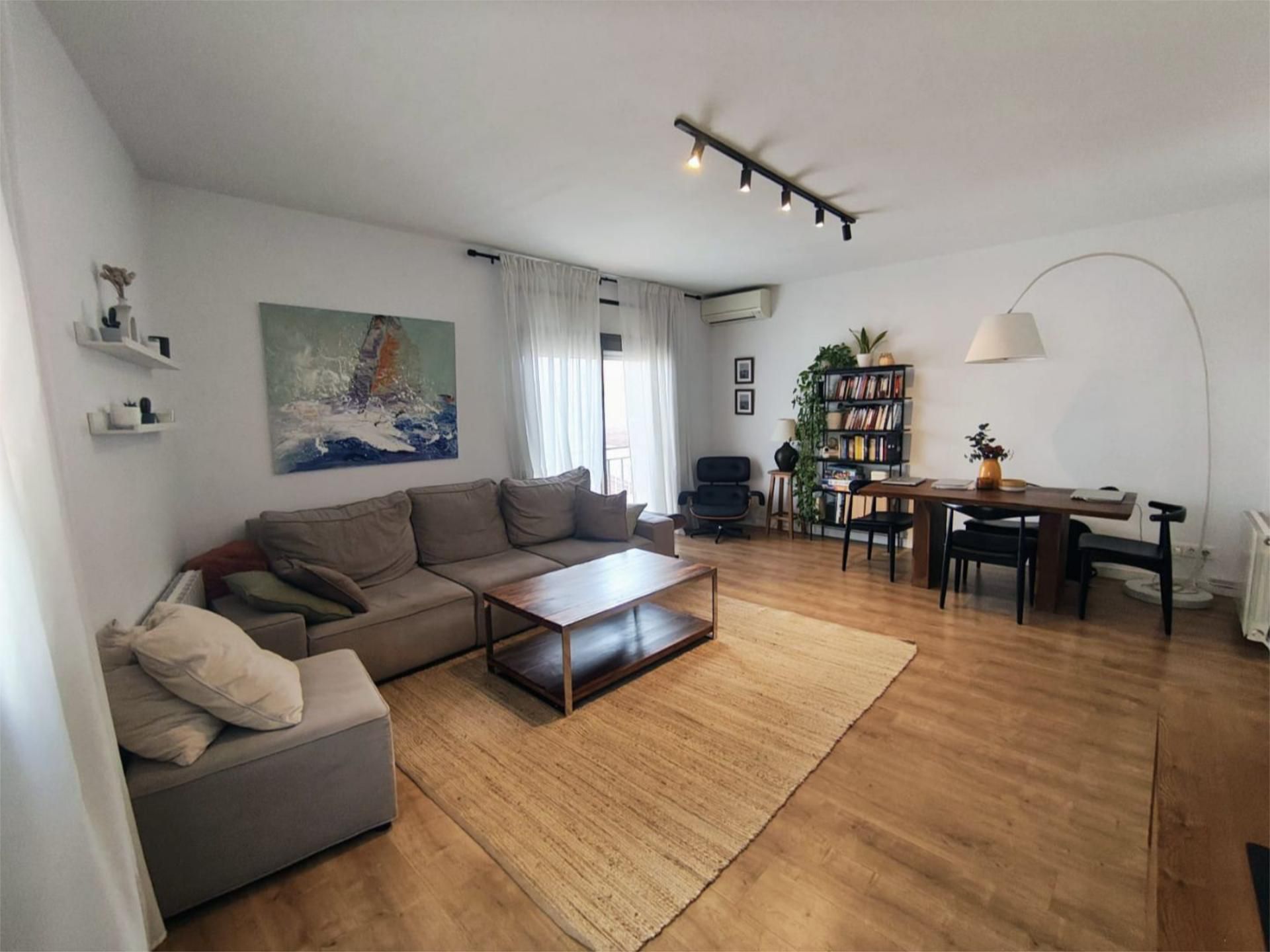 Sala d'estar de Pis en venda en Badalona amb Aire condicionat i Balcó