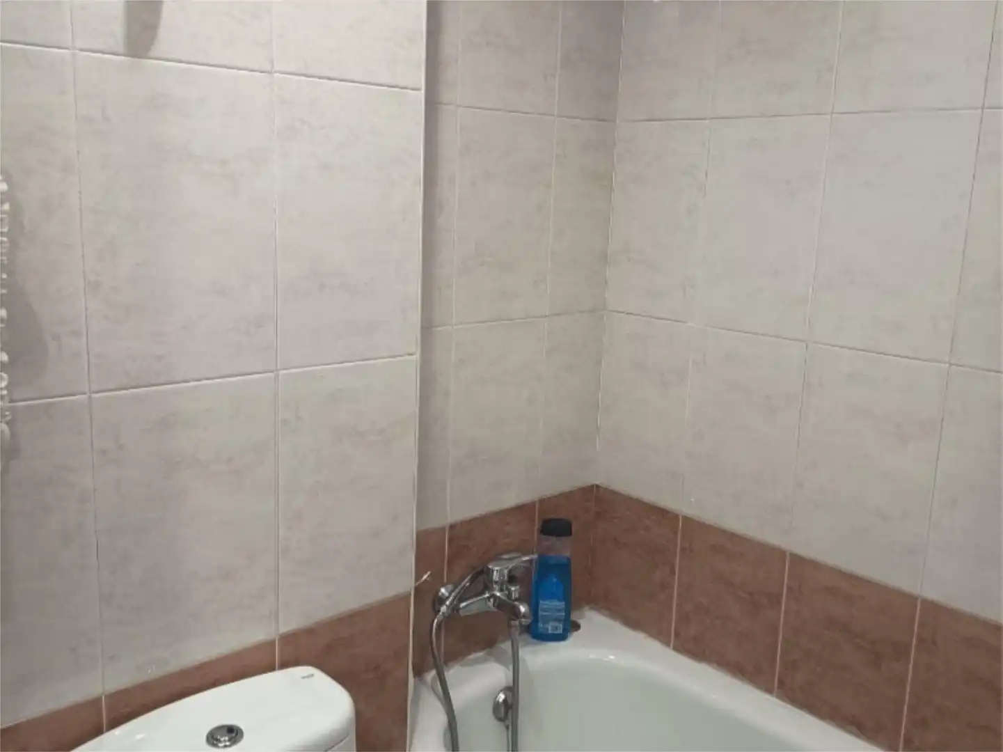Wohnung zum Verkauf in Carrer de Santa Eugènia, 93, Santa Eugènia Badezimmer von Wohnung zum Verkauf in Girona Capital mit Terrasse und Balkon