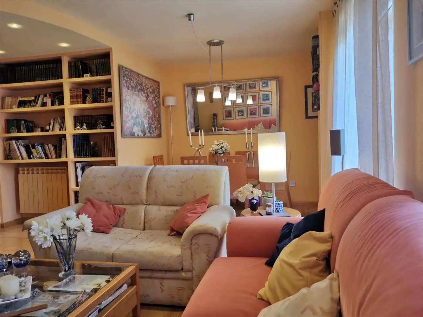 Piso en venta en Calle de Demetrio Monteserín, 8, La Vega - La Sal Sala de estar de Piso en venta en León Capital con Terraza