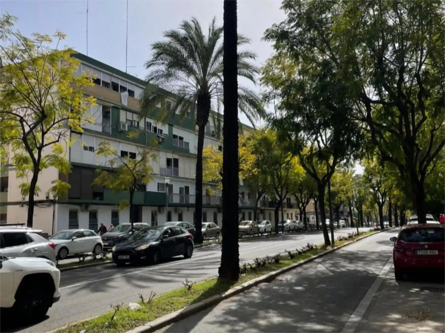 Pis en venda a Avenida de la Constitución, 22, La Paz Vista exterior de Pis en venda en Alcalá de Guadaira amb Balcó