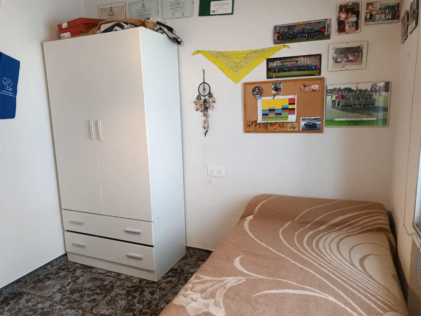 Piso en venta en Calle Primo Gila, 3, El Espinar pueblo Habitación de Piso en venta en El Espinar con Aire acondicionado, Calefacción y Jardín privado