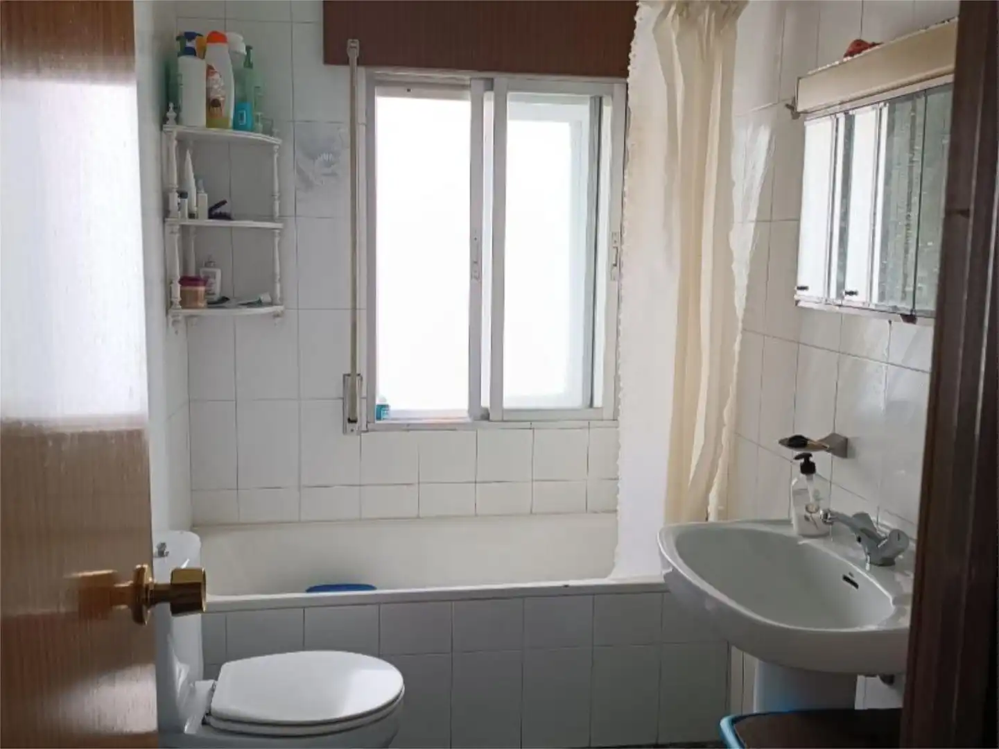 Piso en venta en Calle Primo Gila, 3, El Espinar pueblo Baño de Piso en venta en El Espinar con Aire acondicionado, Calefacción y Jardín privado