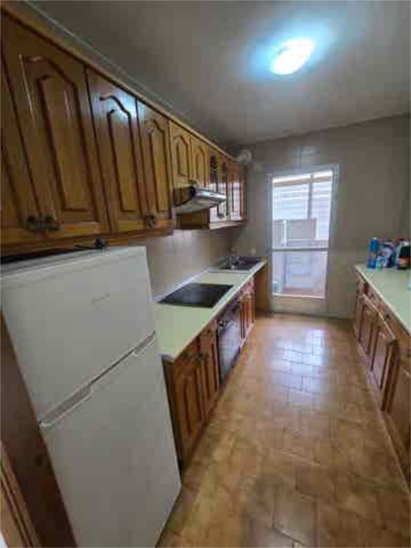 Cuina de Pis de lloguer en  Toledo Capital amb Calefacció, Terrassa i Moblat