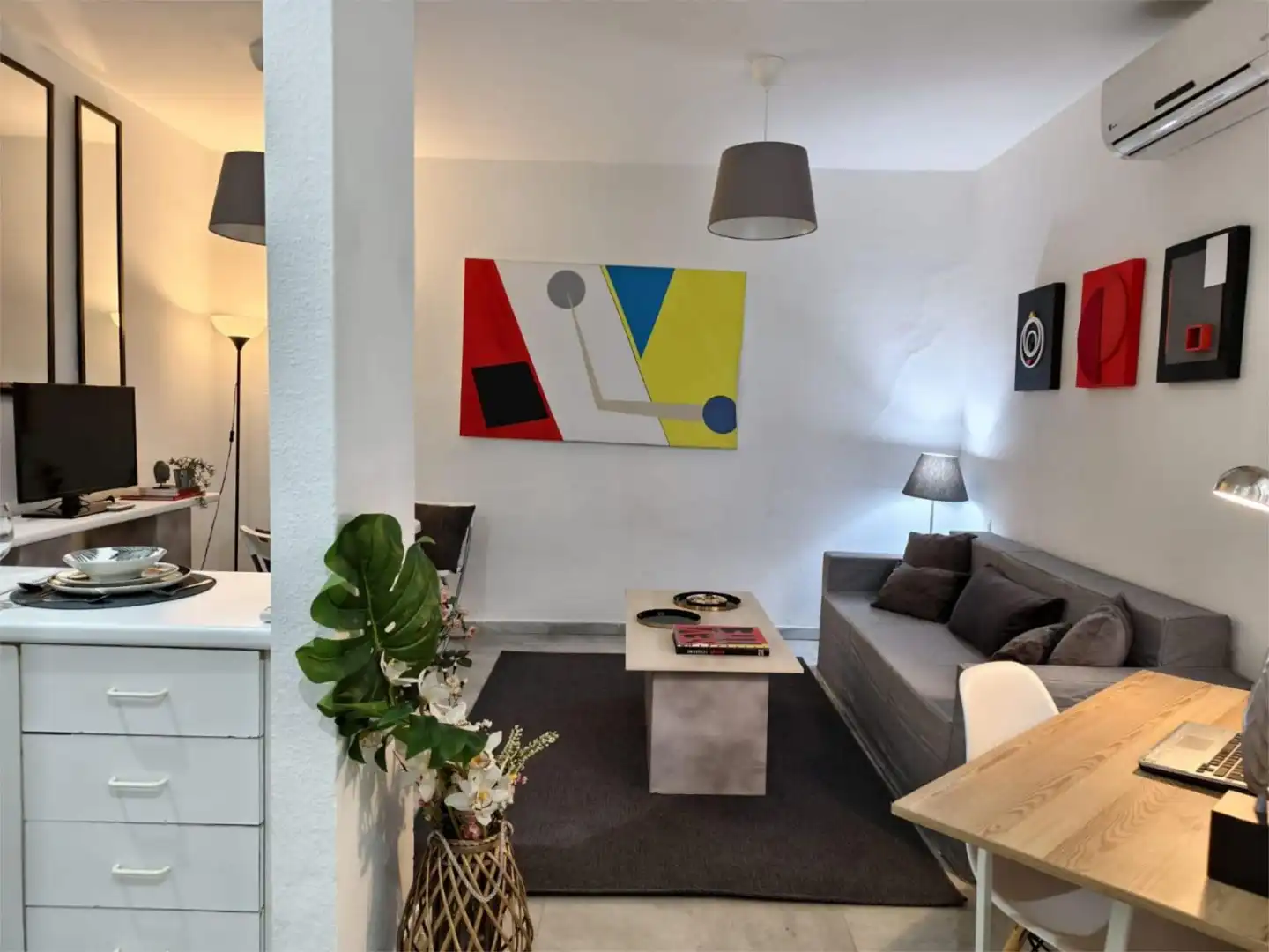 Living room of Flat for sale in Sevilla  with Air Conditioner, Heating and Video intercom