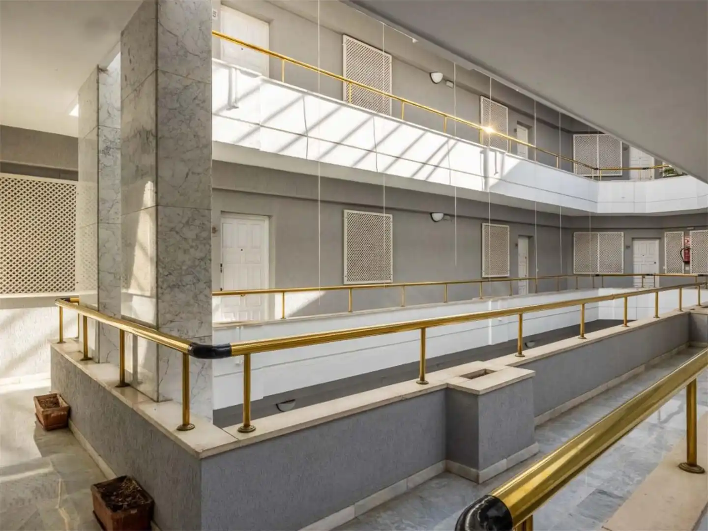 Flat for sale in Sevilla  with Air Conditioner, Heating and Video intercom