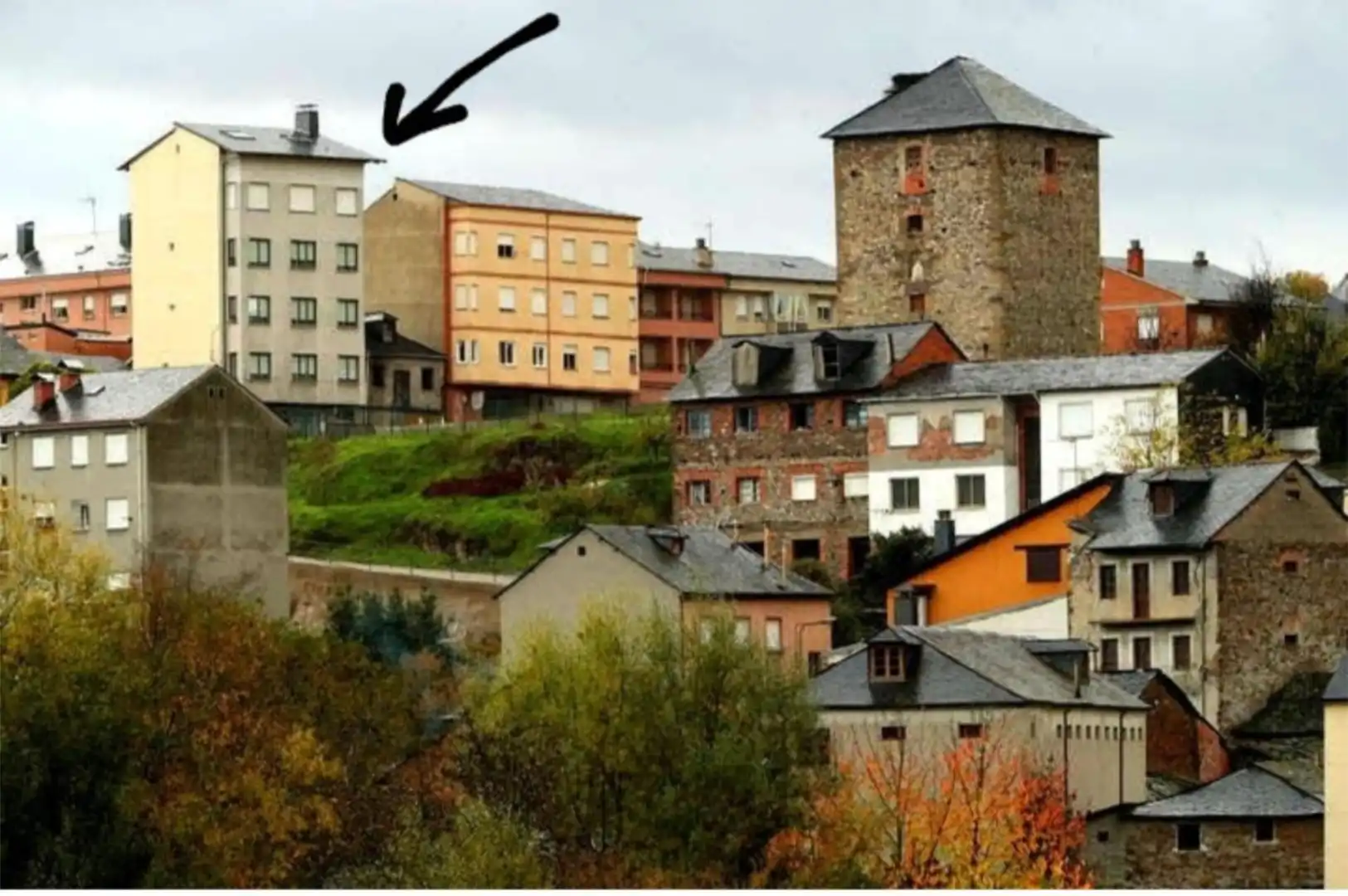 Wohnung zum Verkauf in Calle el Otero, 28, Toreno Außenansicht von Wohnung zum Verkauf in Toreno mit Heizung, Privatgarten und Parkett