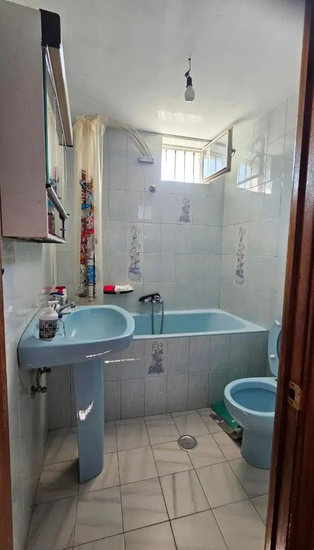 Wohnung zum Verkauf in Calle el Otero, 28, Toreno Badezimmer von Wohnung zum Verkauf in Toreno mit Heizung, Privatgarten und Parkett