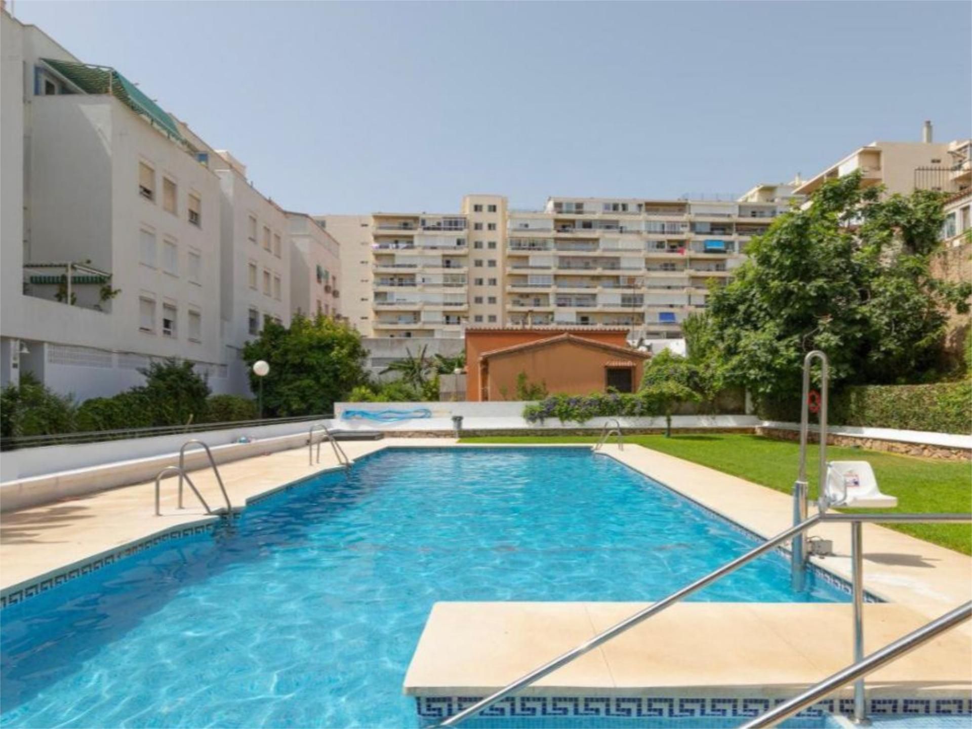 Piscina de Pis en venda en Torremolinos amb Aire condicionat, Terrassa i Piscina