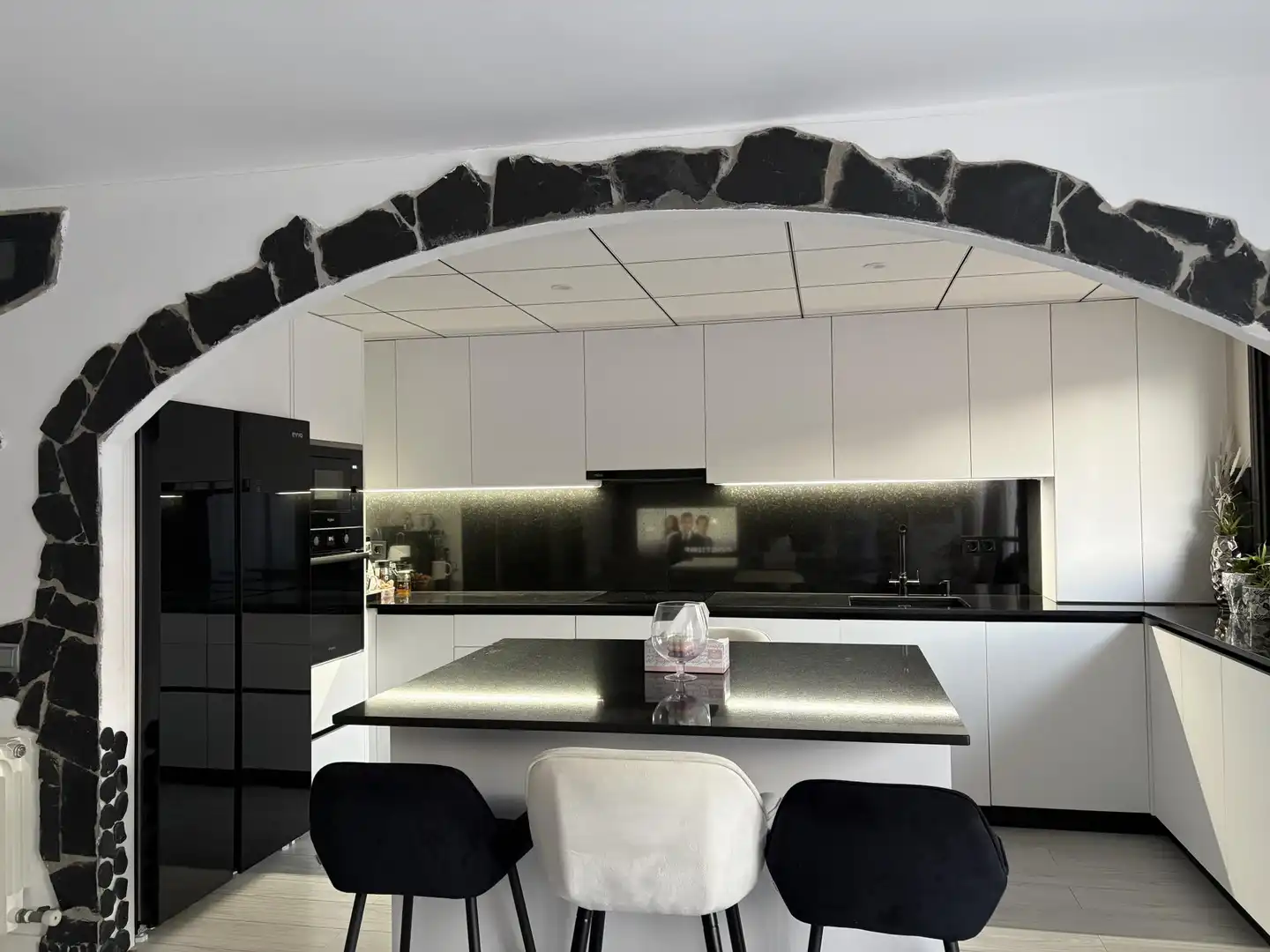 Kitchen of Flat for sale in Vilanova i la Geltrú  with Air Conditioner and Balcony