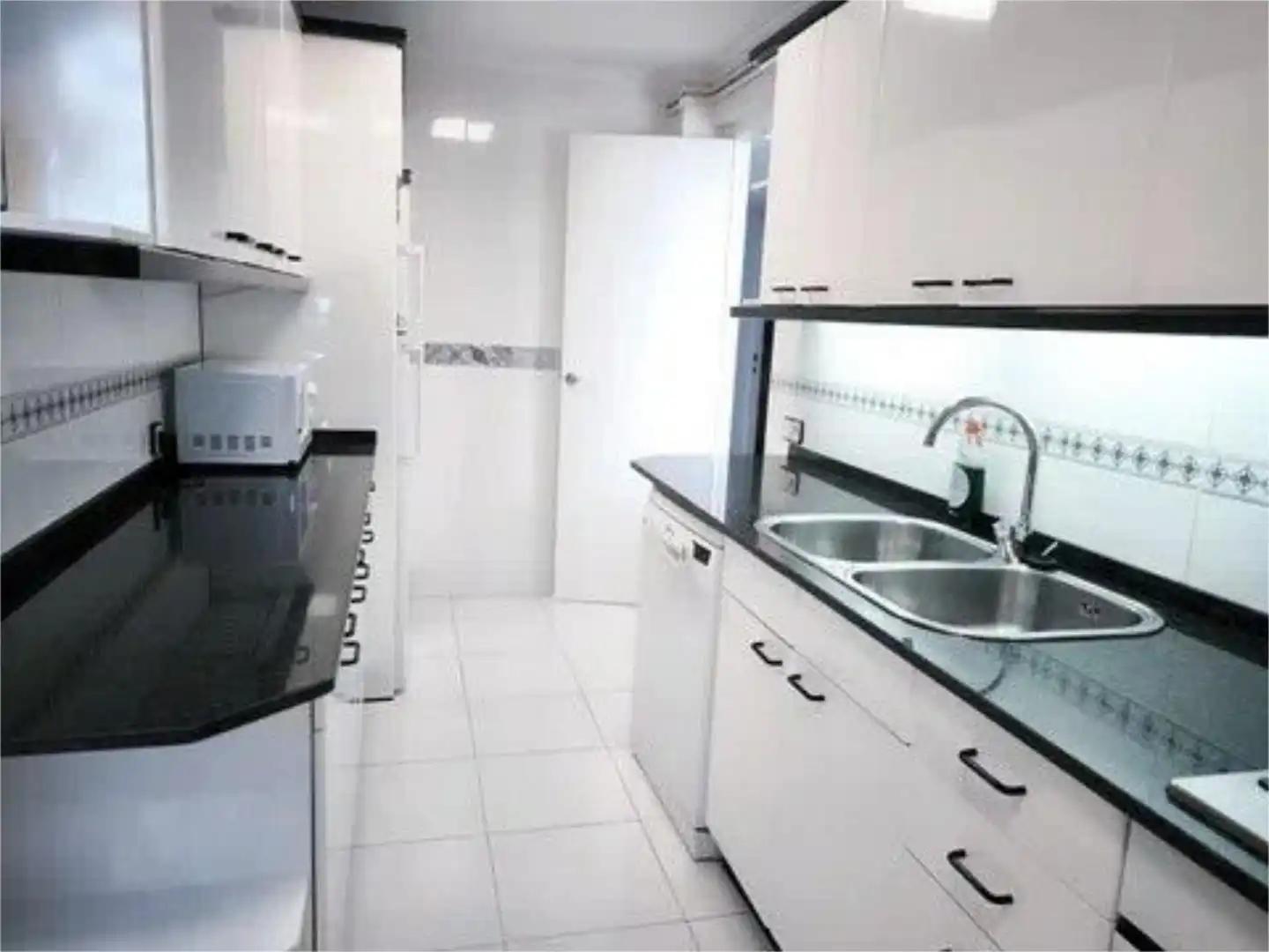 Ático en venta en Carrer D'ignasi Iglesias, 2, Els Pins Cocina de Ático en venta en Blanes con Terraza, Piscina y Balcón