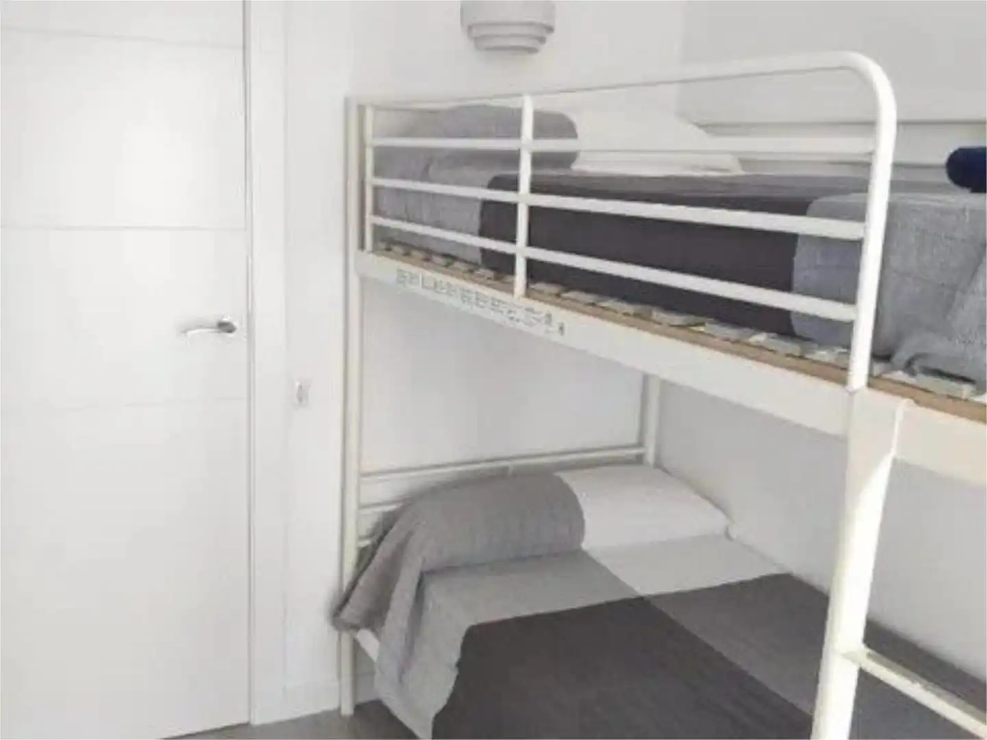 Ático en venta en Carrer D'ignasi Iglesias, 2, Els Pins Habitación de Ático en venta en Blanes con Terraza, Piscina y Balcón