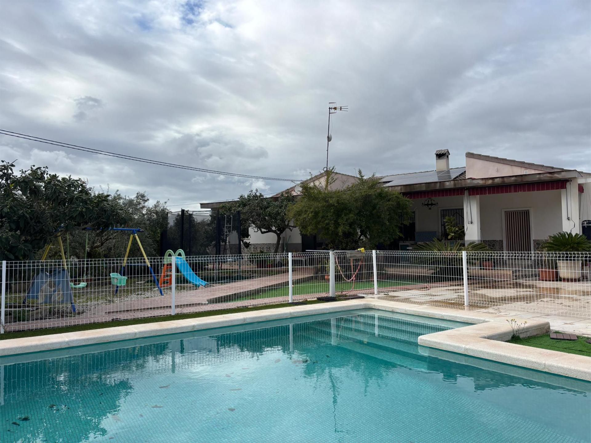 Piscina de Casa o xalet en venda en Elche / Elx amb Aire condicionat, Calefacció i Jardí privat