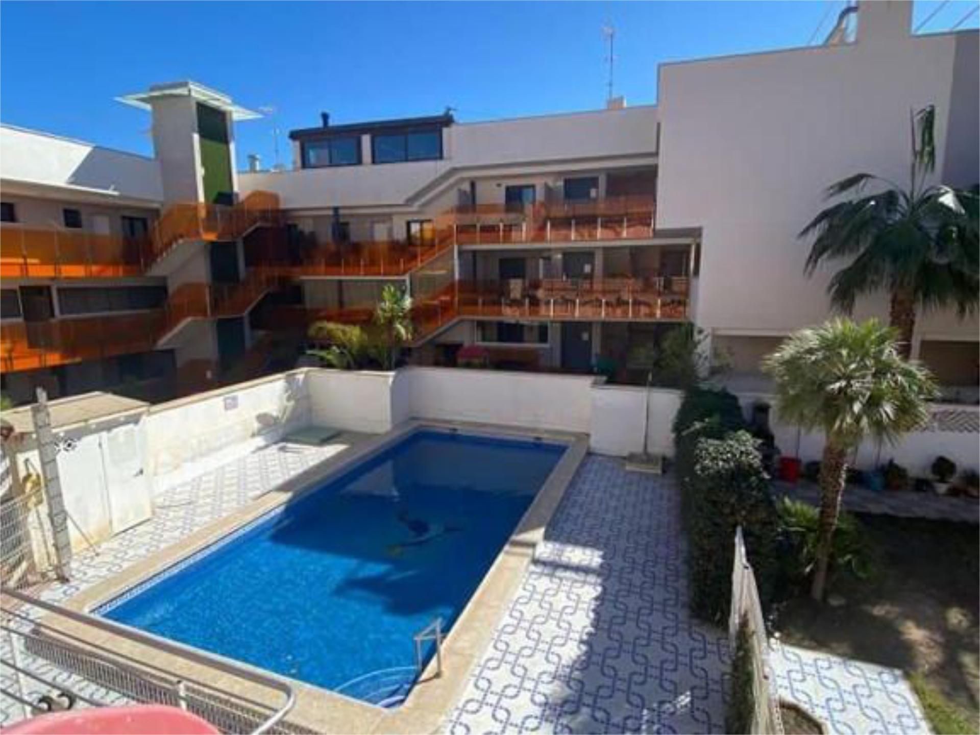 Piscina de Apartament de lloguer en Torrevieja amb Aire condicionat, Calefacció i Terrassa