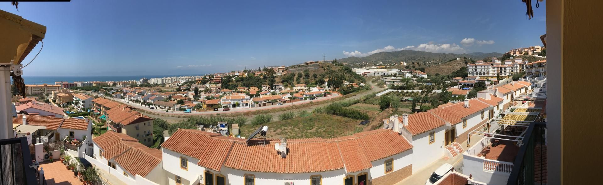 Vista exterior de Casa adosada de lloguer en Rincón de la Victoria amb Aire condicionat, Terrassa i Traster