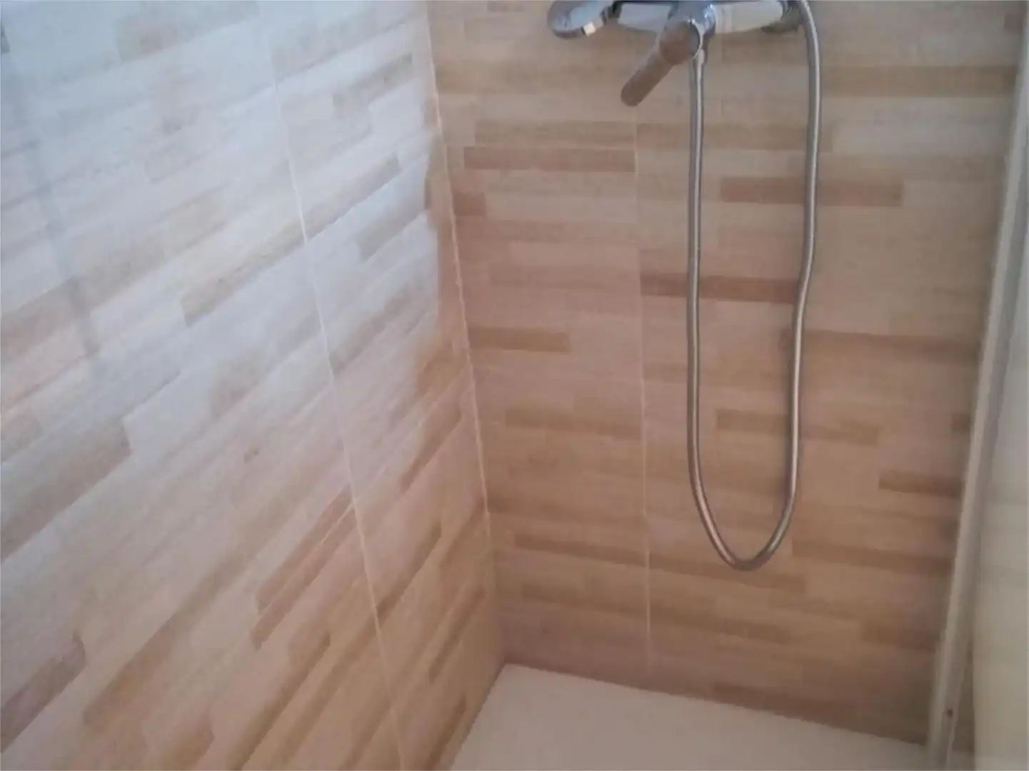 Piso en venta en Carretera Campamento, 6, Huércal de Almería Baño de Piso en venta en Huércal de Almería con Aire acondicionado, Calefacción y Amueblado