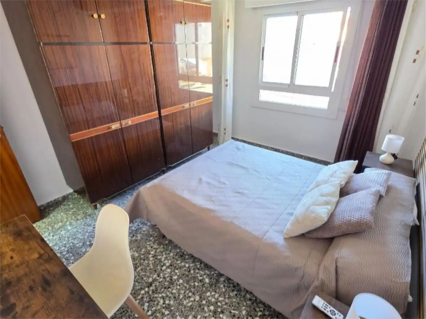 Room in Avinguda de Madrid, 76, Petrer Bedroom of Flat for share in Petrer with Furnished and Balcony