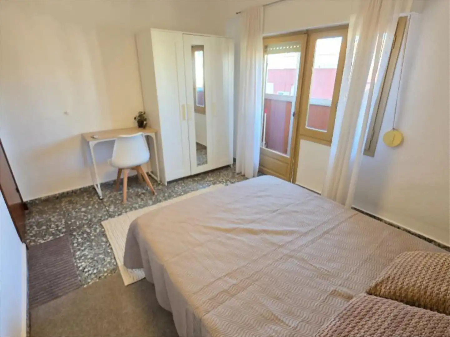 Room in Avinguda de Madrid, 76, Petrer Bedroom of Flat for share in Petrer with Furnished and Balcony