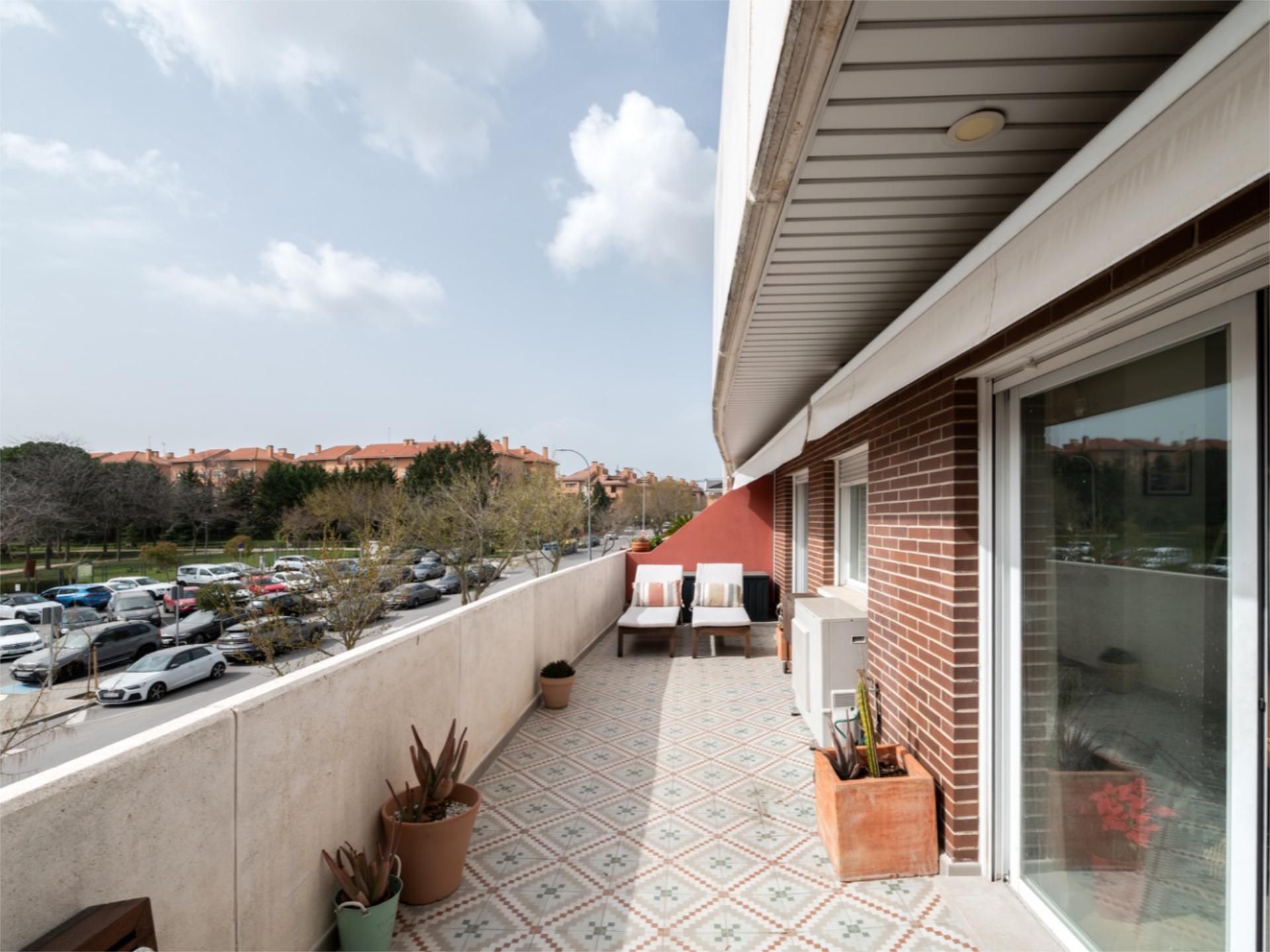 Terrace of Flat for sale in Boadilla del Monte  with Air Conditioner, Heating and Parquet flooring
