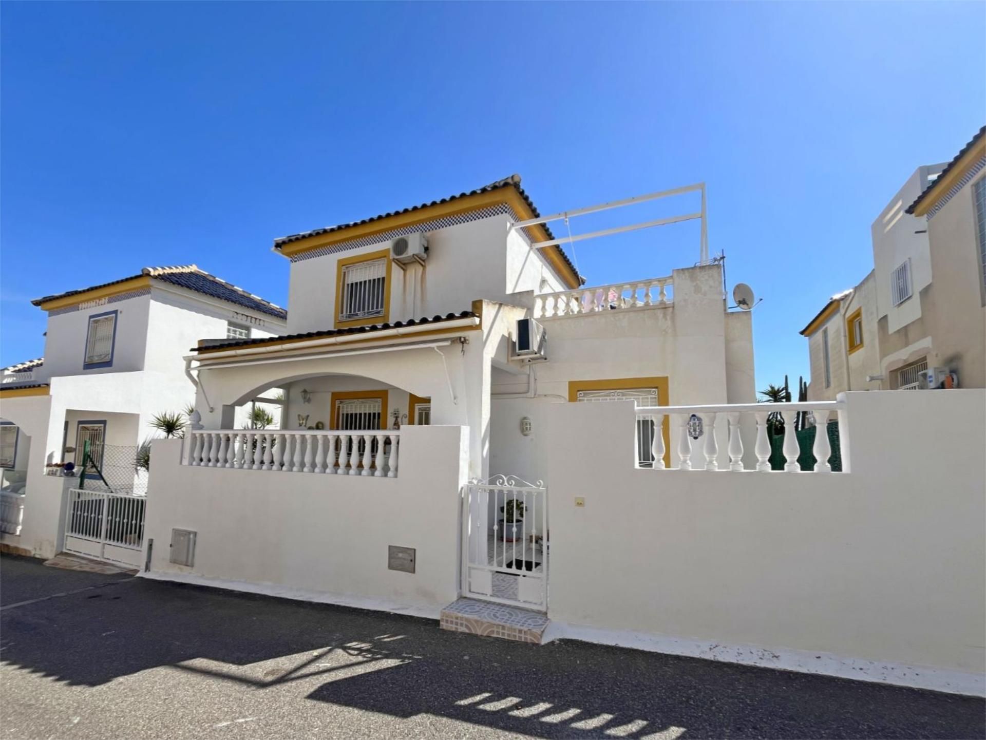 Exterior view of Single-family semi-detached for sale in Torrevieja  with Air Conditioner, Terrace and Swimming Pool