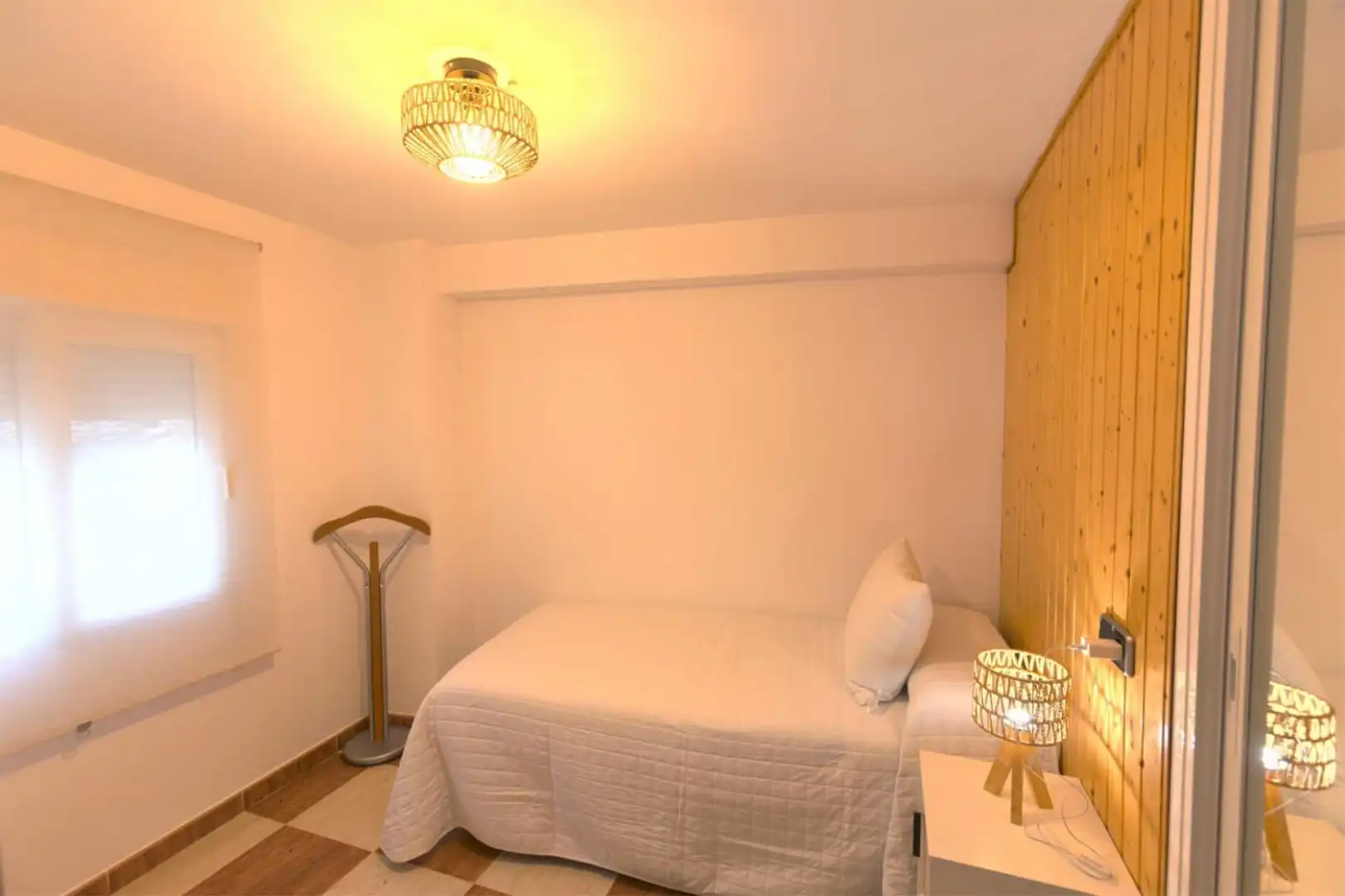 Apartamento en venta en Avenida Cronista Lorenzo Polaino, 12, Cazorla Habitación de Apartamento en venta en Cazorla con Calefacción, Amueblado y Horno