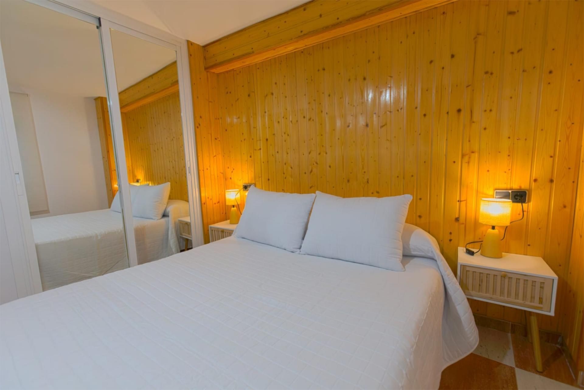 Schlafzimmer von Wohnungen zum Verkauf in Cazorla mit Heizung, Möbliert und Ofen