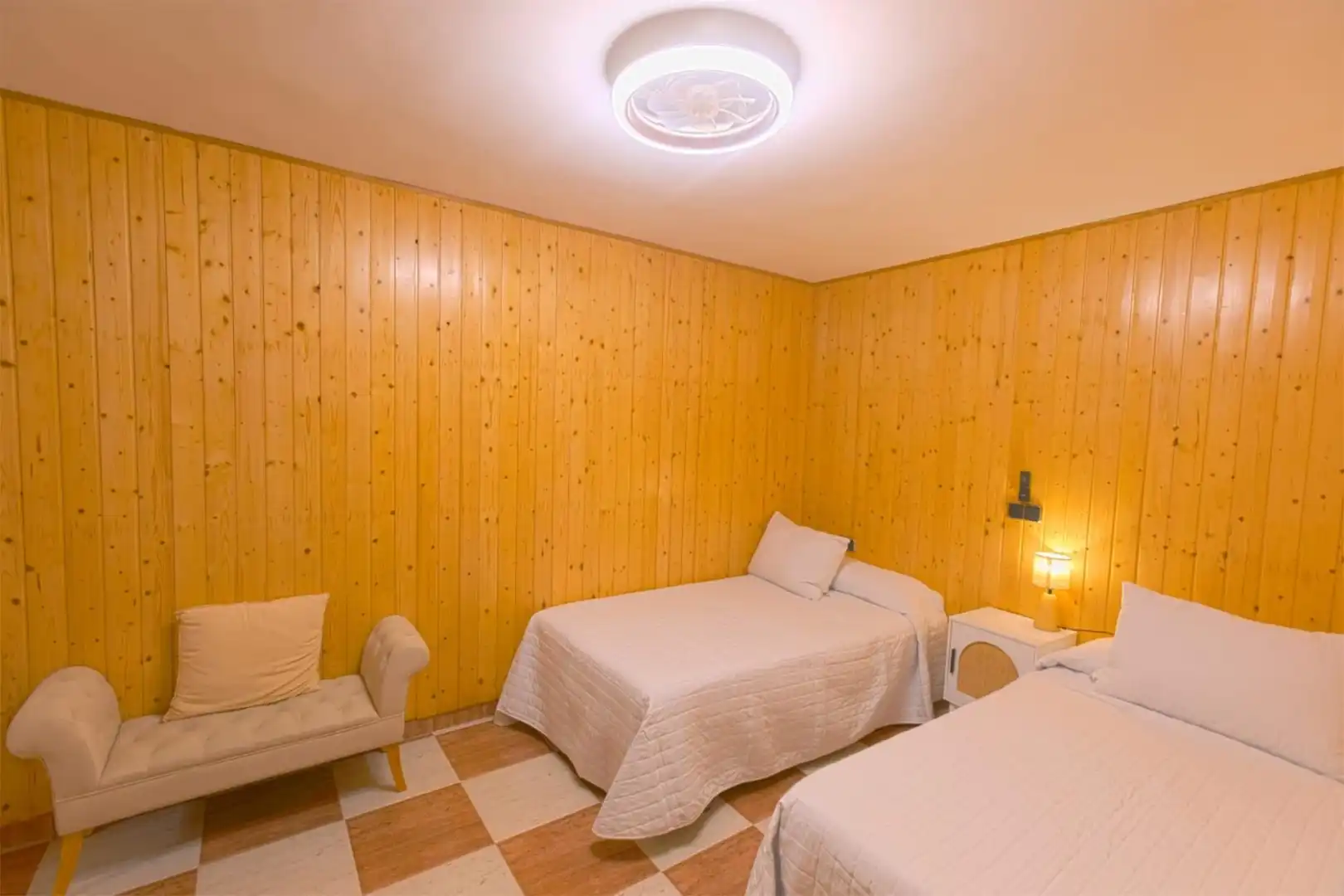 Apartamento en venta en Avenida Cronista Lorenzo Polaino, 12, Cazorla Habitación de Apartamento en venta en Cazorla con Calefacción, Amueblado y Horno