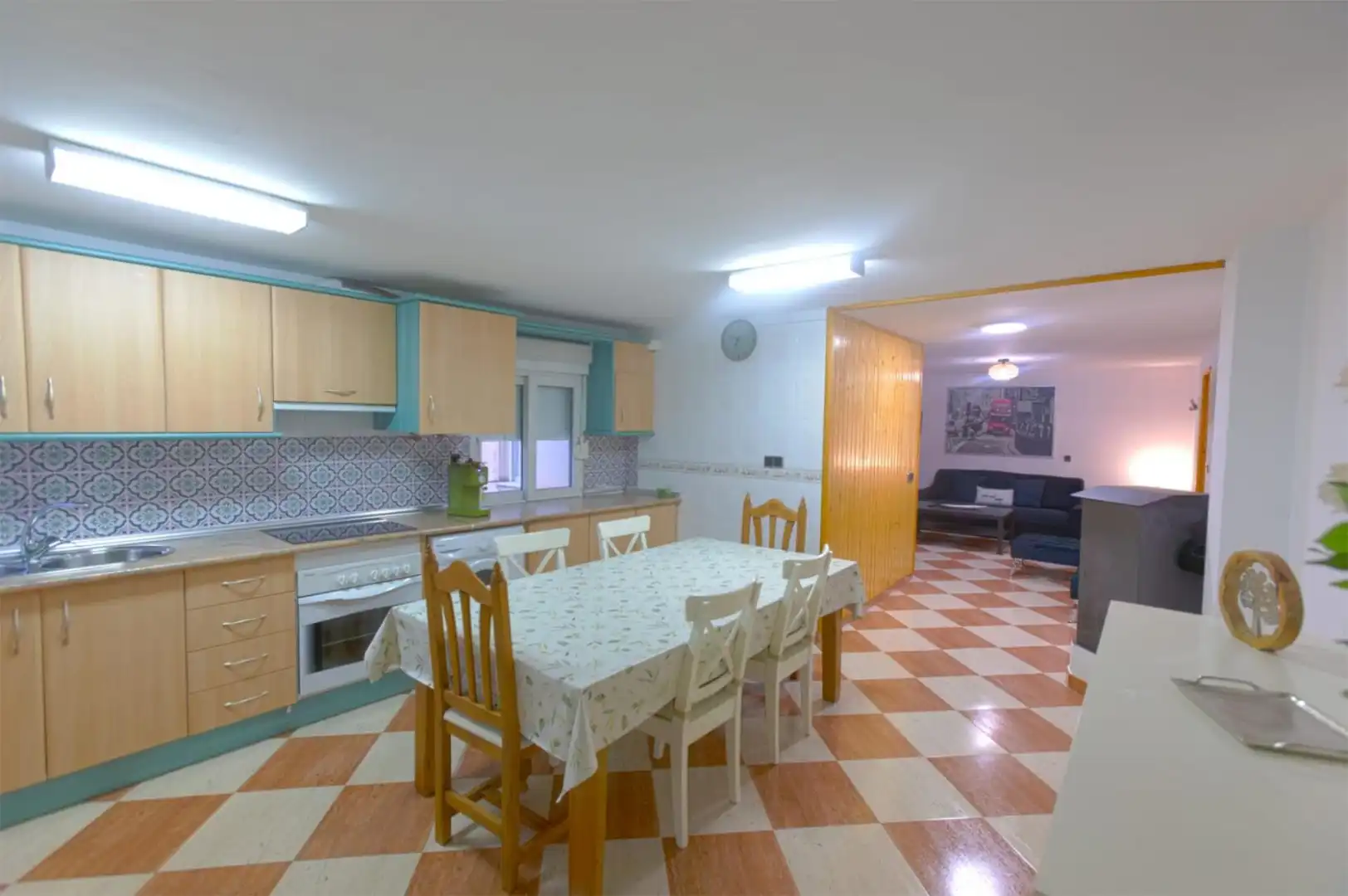 Apartamento en venta en Avenida Cronista Lorenzo Polaino, 12, Cazorla Cocina de Apartamento en venta en Cazorla con Calefacción, Amueblado y Horno