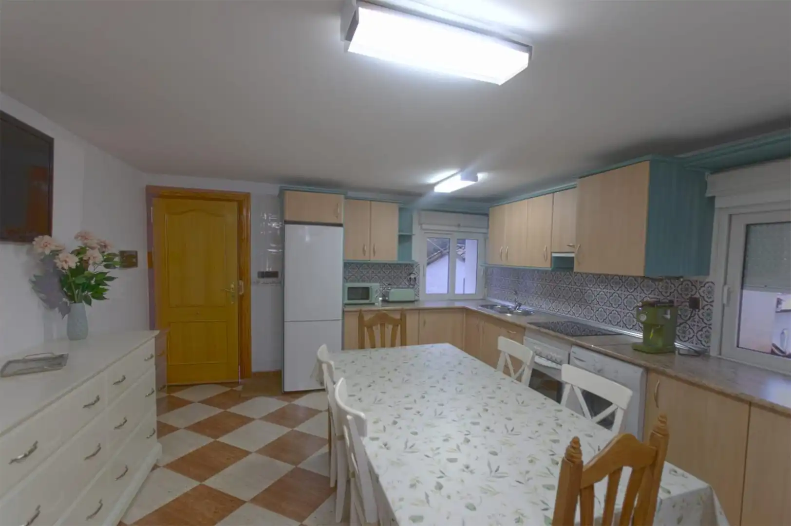 Apartamento en venta en Avenida Cronista Lorenzo Polaino, 12, Cazorla Cocina de Apartamento en venta en Cazorla con Calefacción, Amueblado y Horno