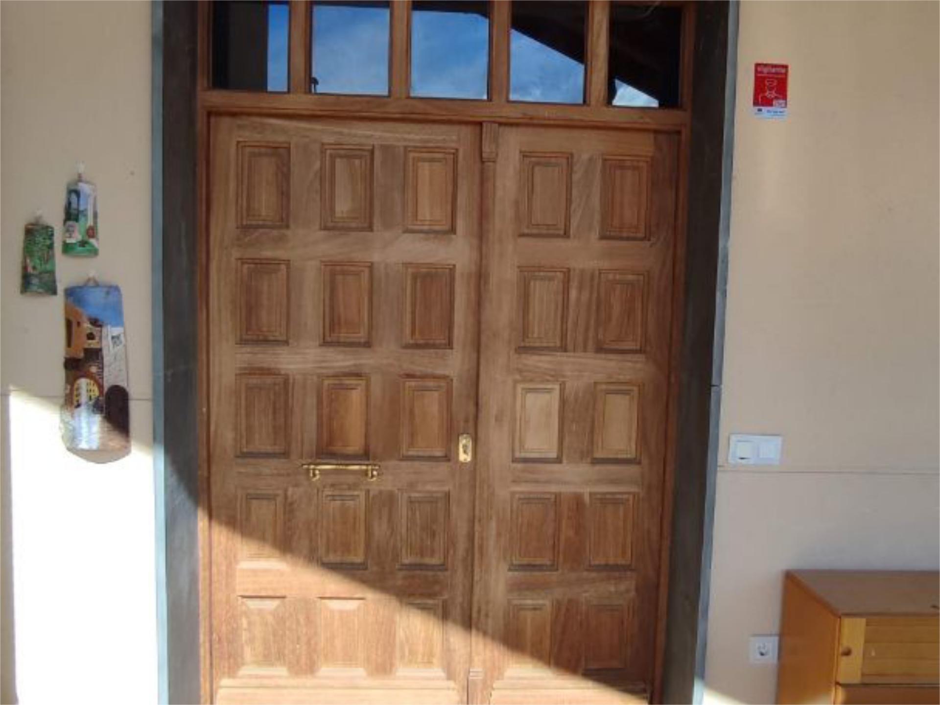 Wohnung zum Verkauf in Cistierna mit Heizung, Privatgarten und Parkett