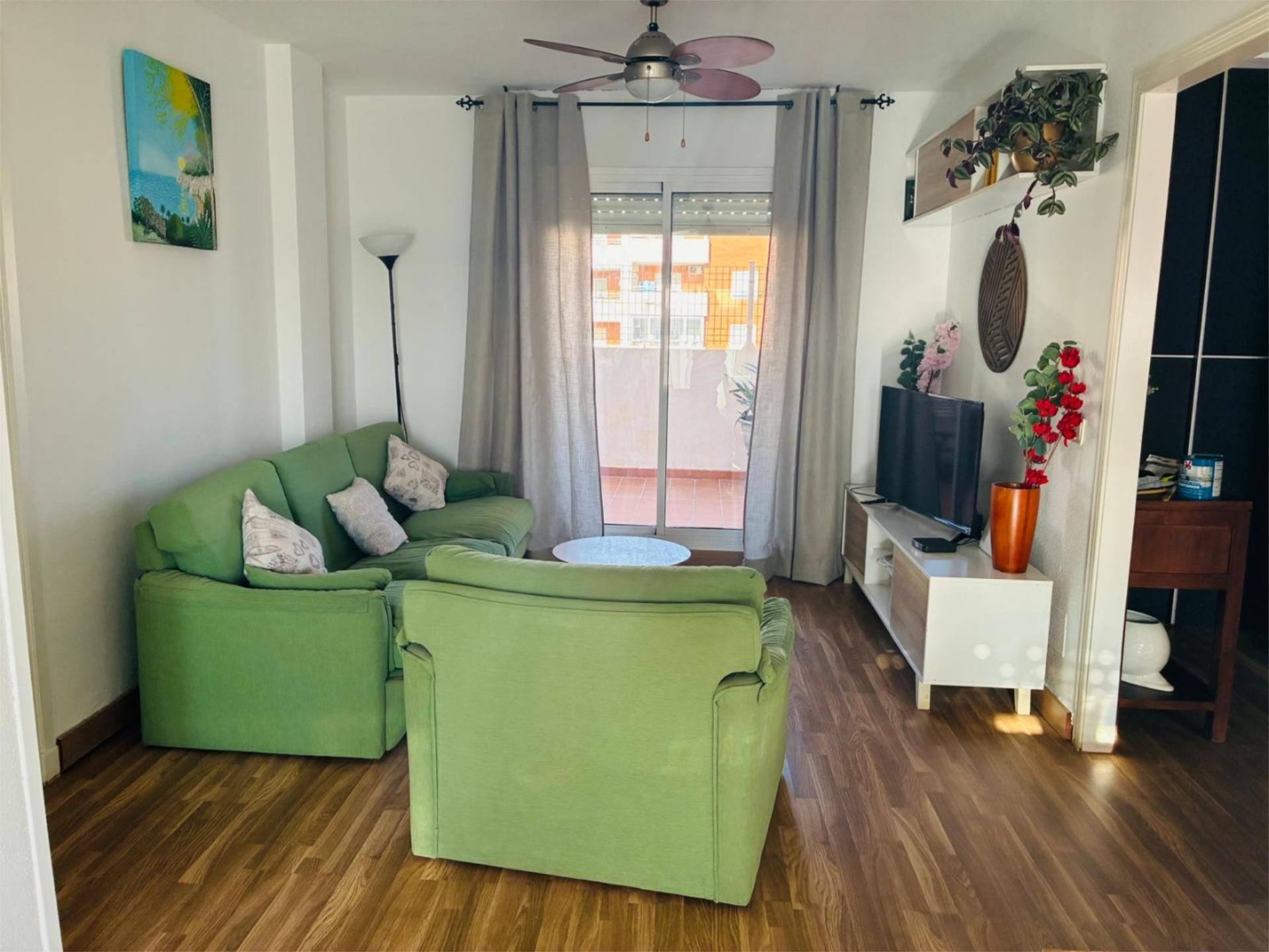 Ático en venta en Calle Joaquín Rodrigo, 35, Aguadulce Norte Sala de estar de Ático en venta en Roquetas de Mar con Aire acondicionado, Terraza y Balcón