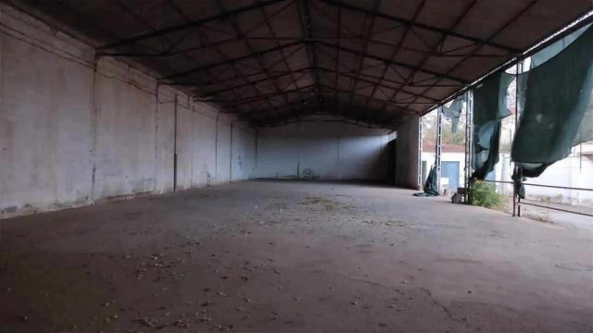 Nave industrial de alquiler en Balazote