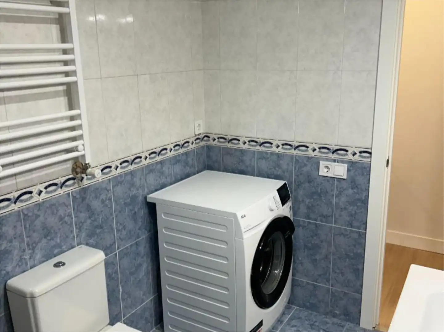 Flat for sale in Avenida Do Mestre Mateo, 17, Campus Sur - Santa Marta Bathroom of Flat for sale in Santiago de Compostela