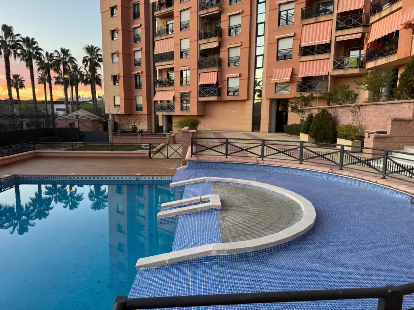 Piscina de Loft en venta en Granada con Aire acondicionado, Trastero y Piscina