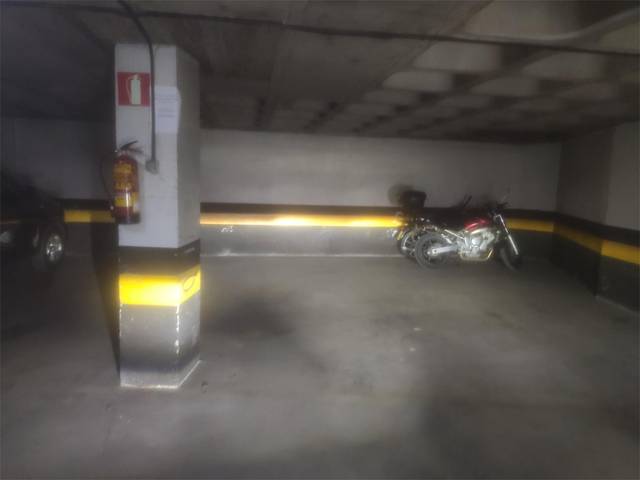 Garaje en Venta en Calle de los Tres Peces, 24 en Embajadores - Lavapiés