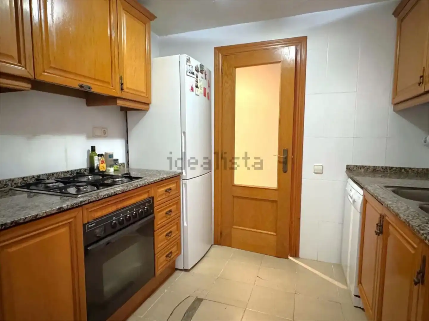 Flat for sale in Carrer de Cebrian Mezquita, 3, La Raïosa Kitchen of Flat for sale in Valencia Capital with Air Conditioner and Balcony