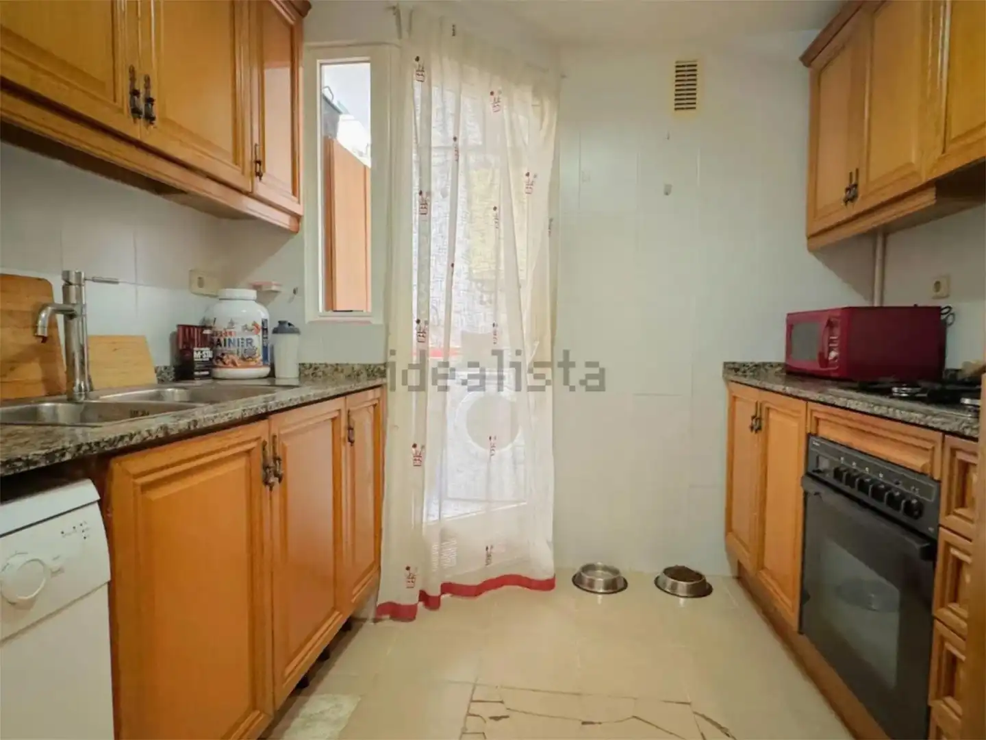Flat for sale in Carrer de Cebrian Mezquita, 3, La Raïosa Kitchen of Flat for sale in Valencia Capital with Air Conditioner and Balcony