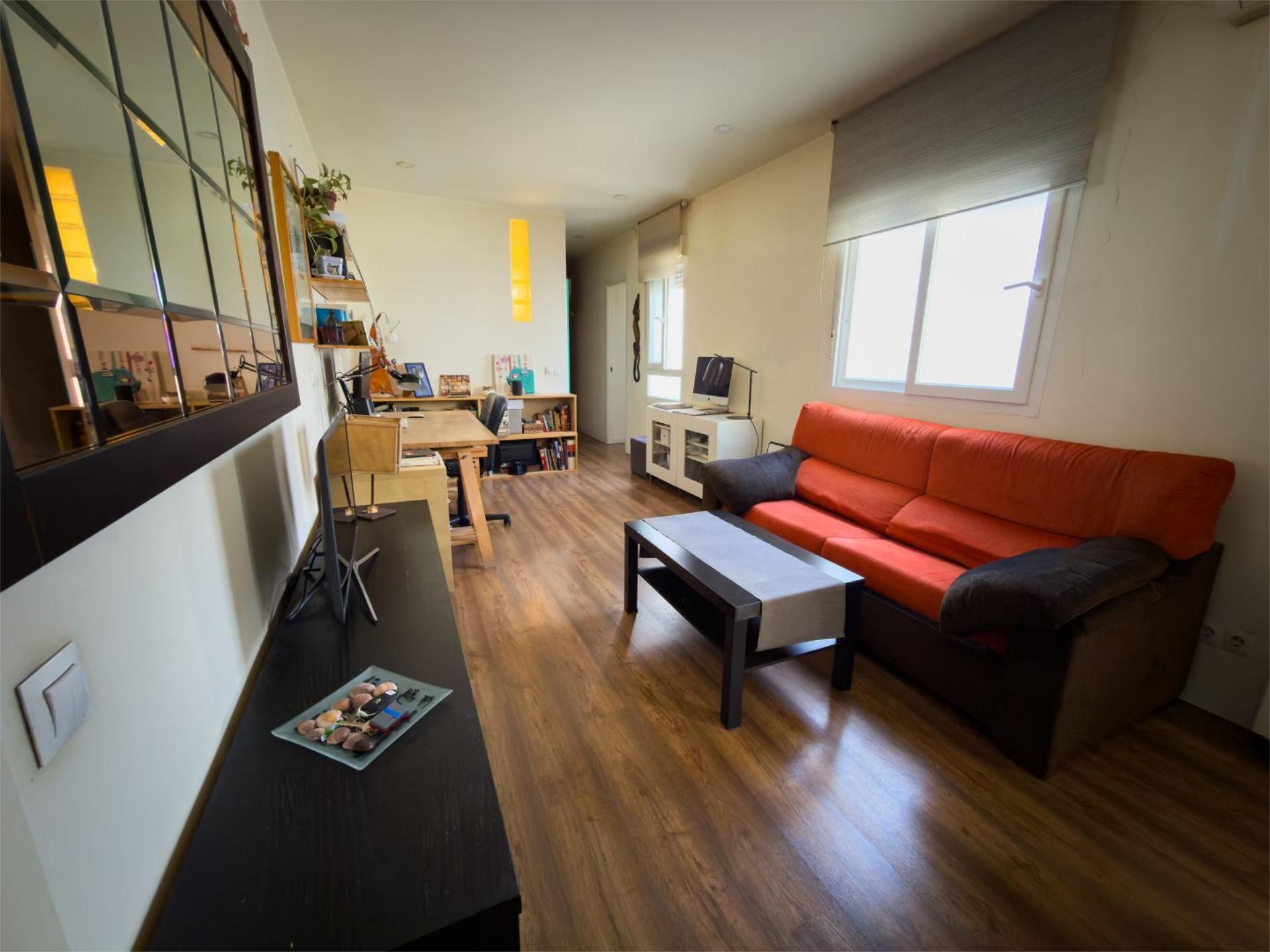 Pis de lloguer a Calle de Baltasar Bachero, 43, Embajadores - Lavapiés Sala d'estar de Pis de lloguer en Madrid Capital amb Aire condicionat, Calefacció i Parquet