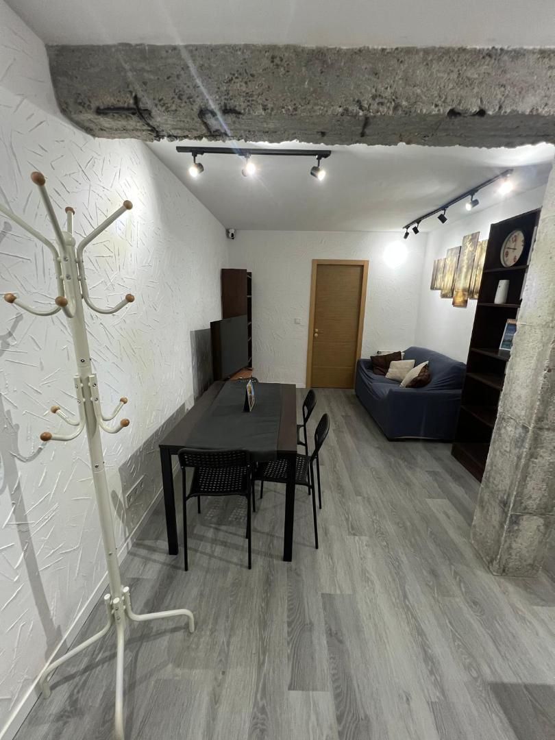 Piso para compartir en Calle de Villasandino, 10, Lucero Piso para compartir en Madrid Capital con Calefacción, Parquet y Amueblado