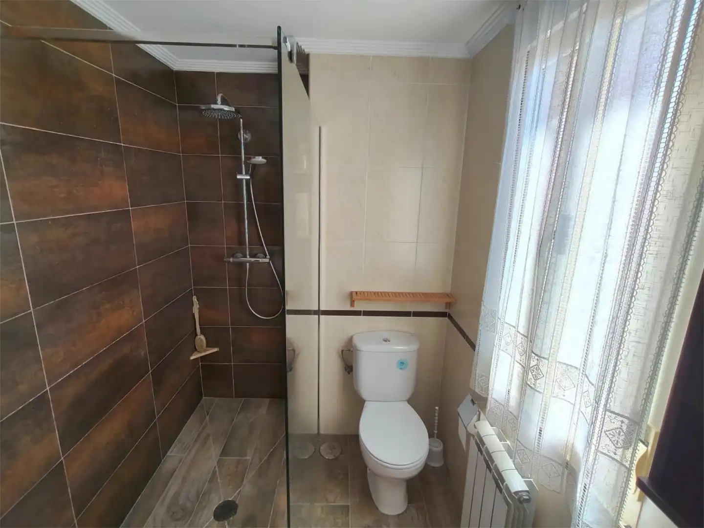 Flat for sale in Calle Casa de Asturias, 29, Villaquilambre Bathroom of Flat for sale in Villaquilambre with Heating, Private garden and Parquet flooring
