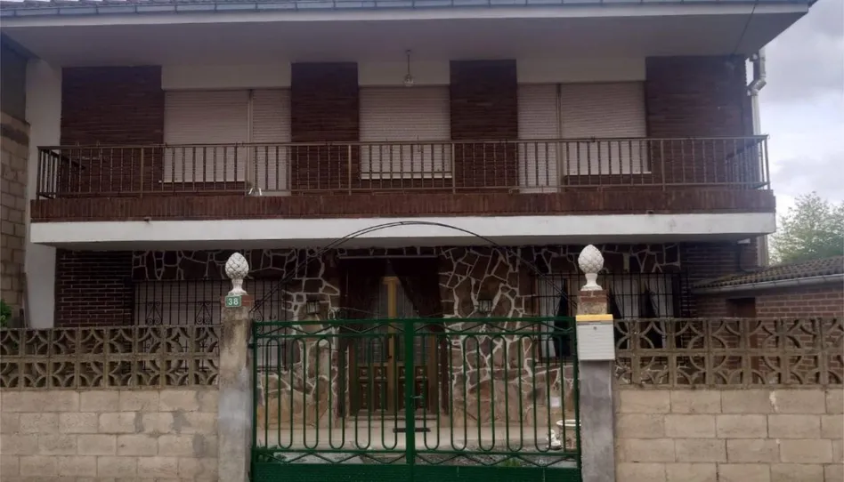 Casa o chalet en venta en Avenida General Franco, 38, Villamontán de la Valduerna, León - imagen 1 Foto 1 de Casa o chalet en venta en Avenida General Franco, 38, Villamontán de la Valduerna, León