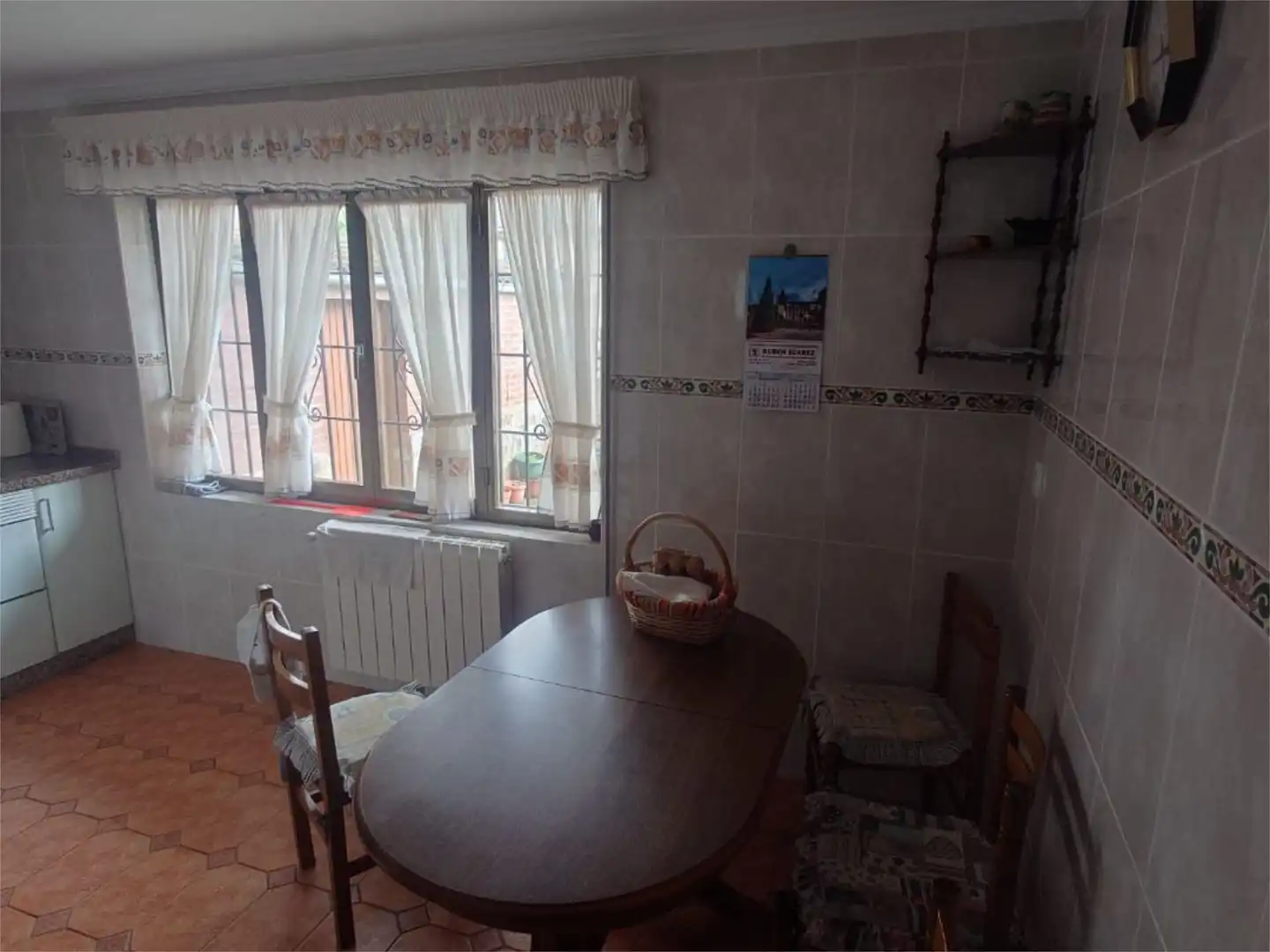 Casa o chalet en venta en Avenida General Franco, 38, Villamontán de la Valduerna Comedor de Casa o chalet en venta en Villamontán de la Valduerna con Calefacción, Jardín privado y Parquet