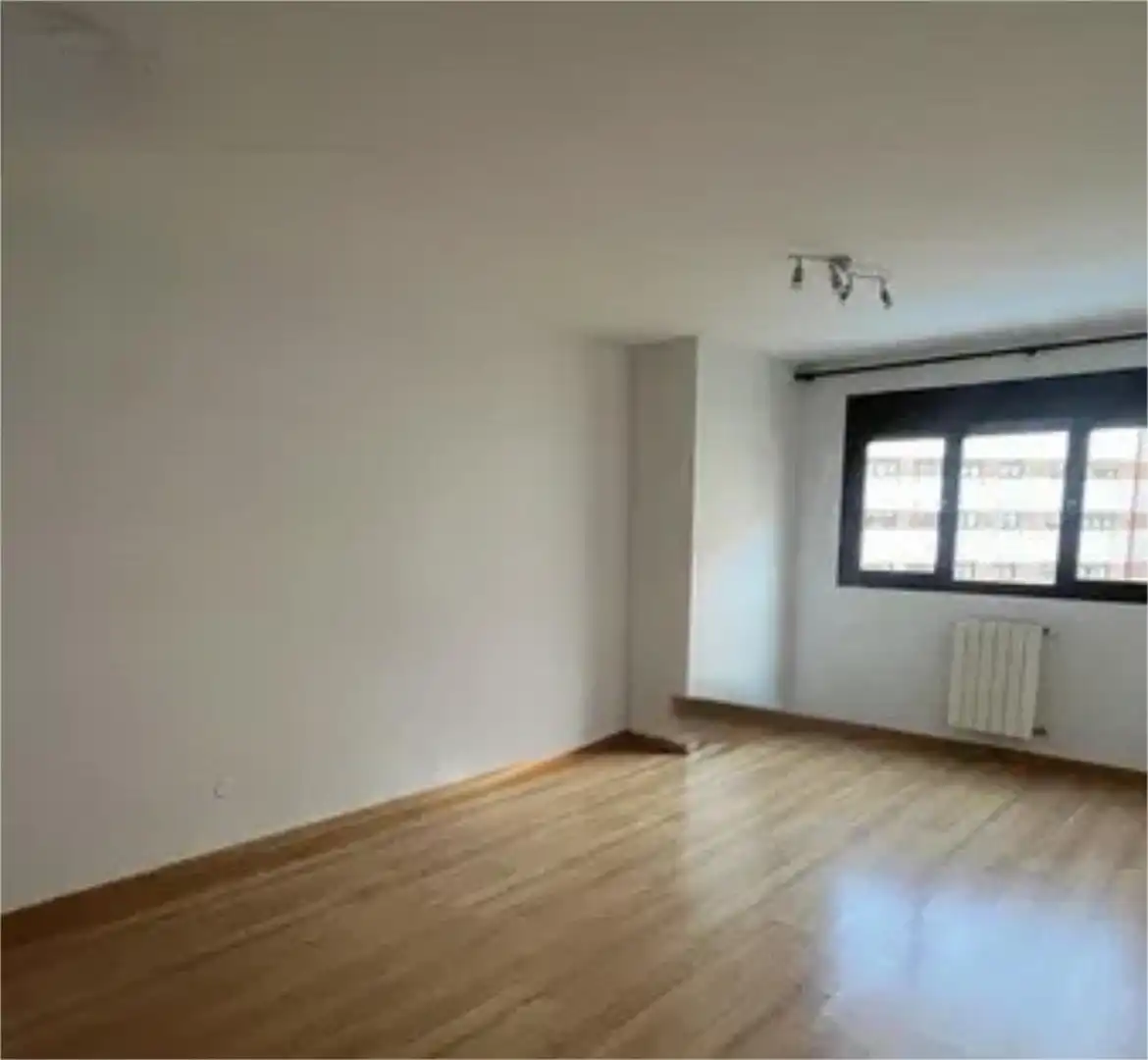 Flat for sale in Calle de Puentedey, Ensanche de Vallecas - La Gavia Bedroom of Flat for sale in Madrid with Air Conditioner, Heating and Private garden