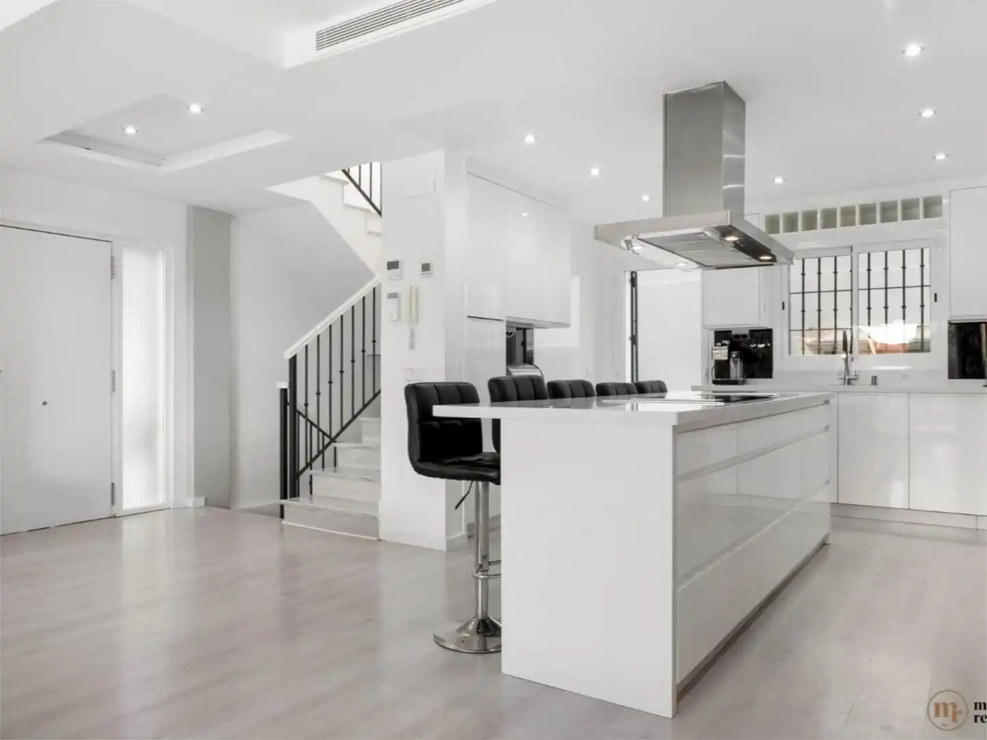 Casa adosada en venta en Calle Artola Golf, 40, Cabopino - Artola Cocina de Casa adosada en venta en Marbella con Aire acondicionado, Calefacción y Jardín privado