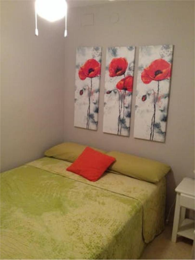 Habitación de Apartamento en venta en La Robla  con Calefacción, Jardín privado y Terraza