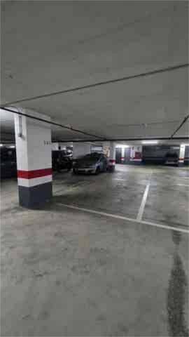 Garaje en Alquiler en La Vall d'Hebron