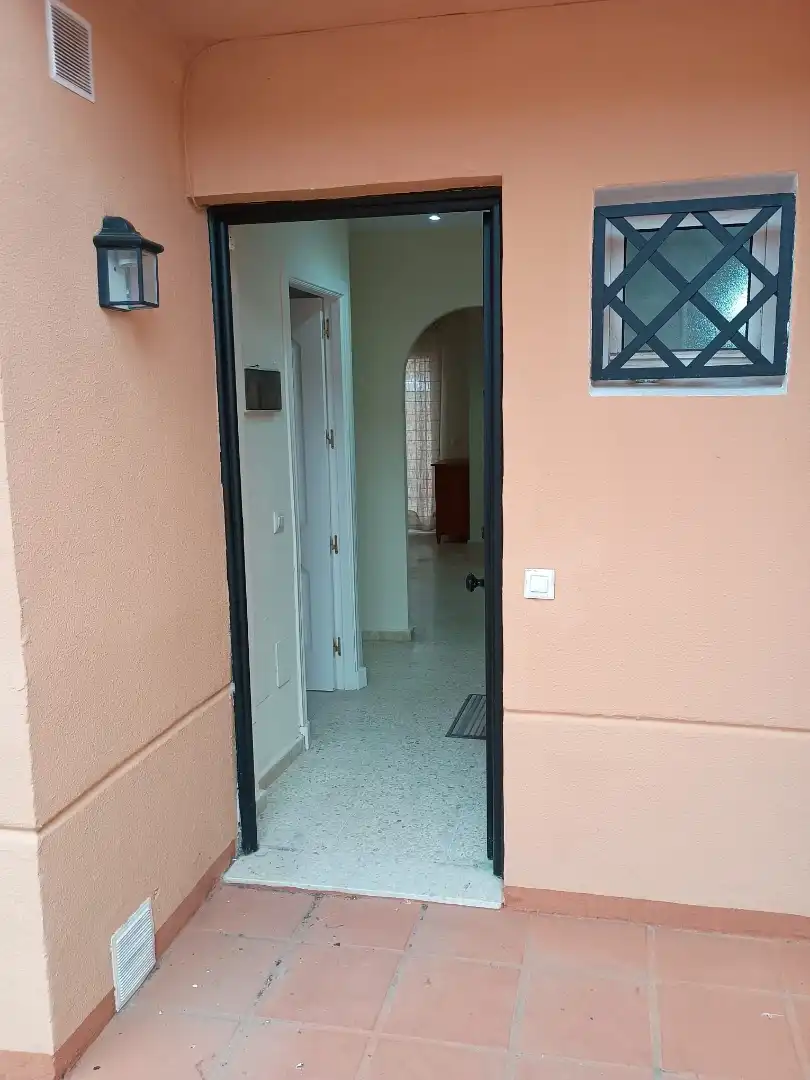 Detached homes for sale in Algeciras  with Private garden, Terrace and Furnished