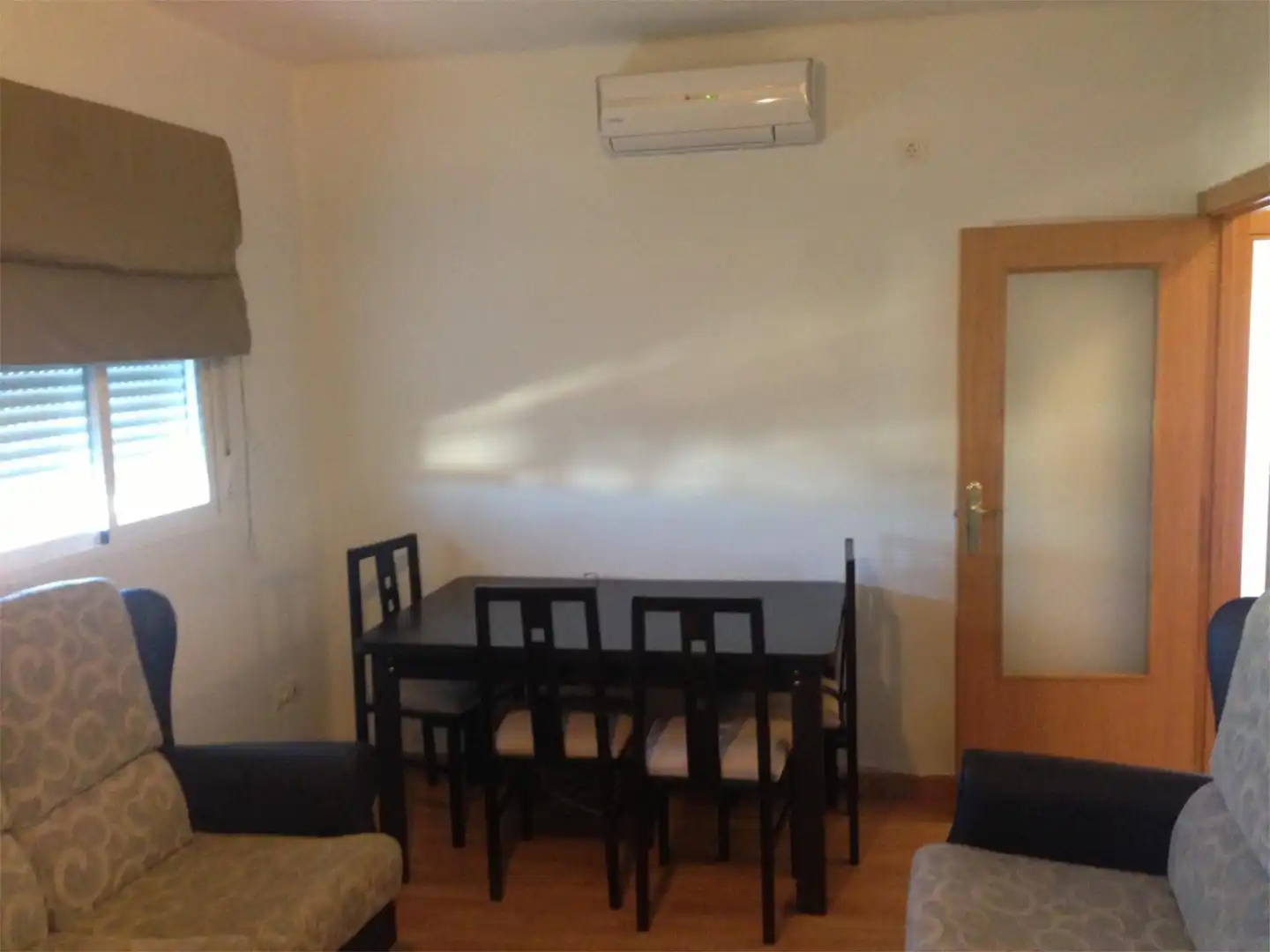 Flat for rent in Calle Pedro de Alvarado, 5, Los Pinos - El Pilar Dining room of Flat for rent in Plasencia with Air Conditioner, Heating and Parquet flooring