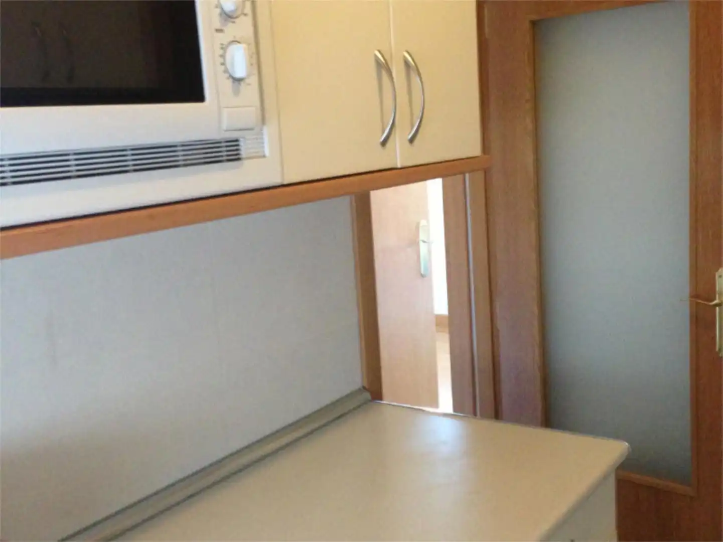 Flat for rent in Calle Pedro de Alvarado, 5, Los Pinos - El Pilar Kitchen of Flat for rent in Plasencia with Air Conditioner, Heating and Parquet flooring
