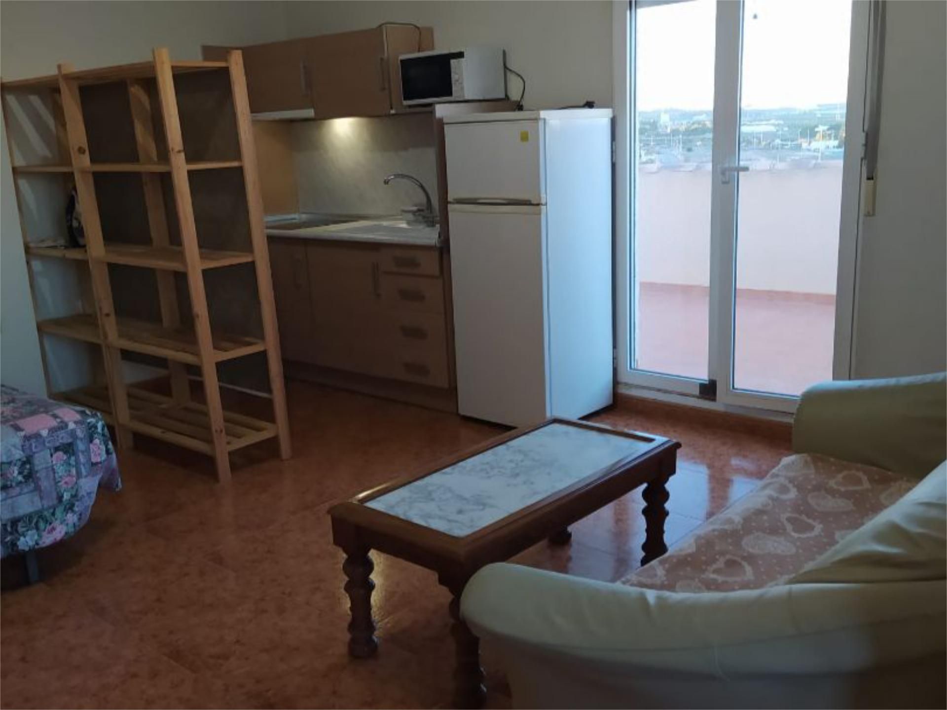 Cuina de Estudi de lloguer en San Miguel de Salinas amb Terrassa i Moblat