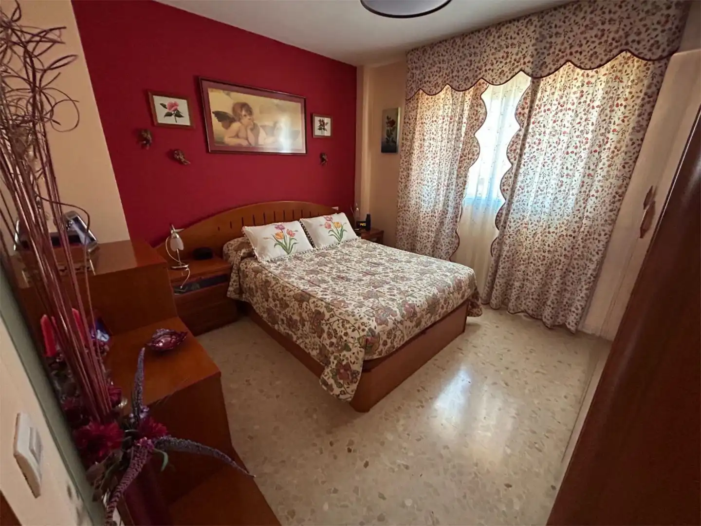 Casa adosada en venda a Churriana - El Pizarrillo - La Noria-Guadalsol Dormitori de Casa adosada en venda en Málaga amb Aire condicionat, Traster i Piscina